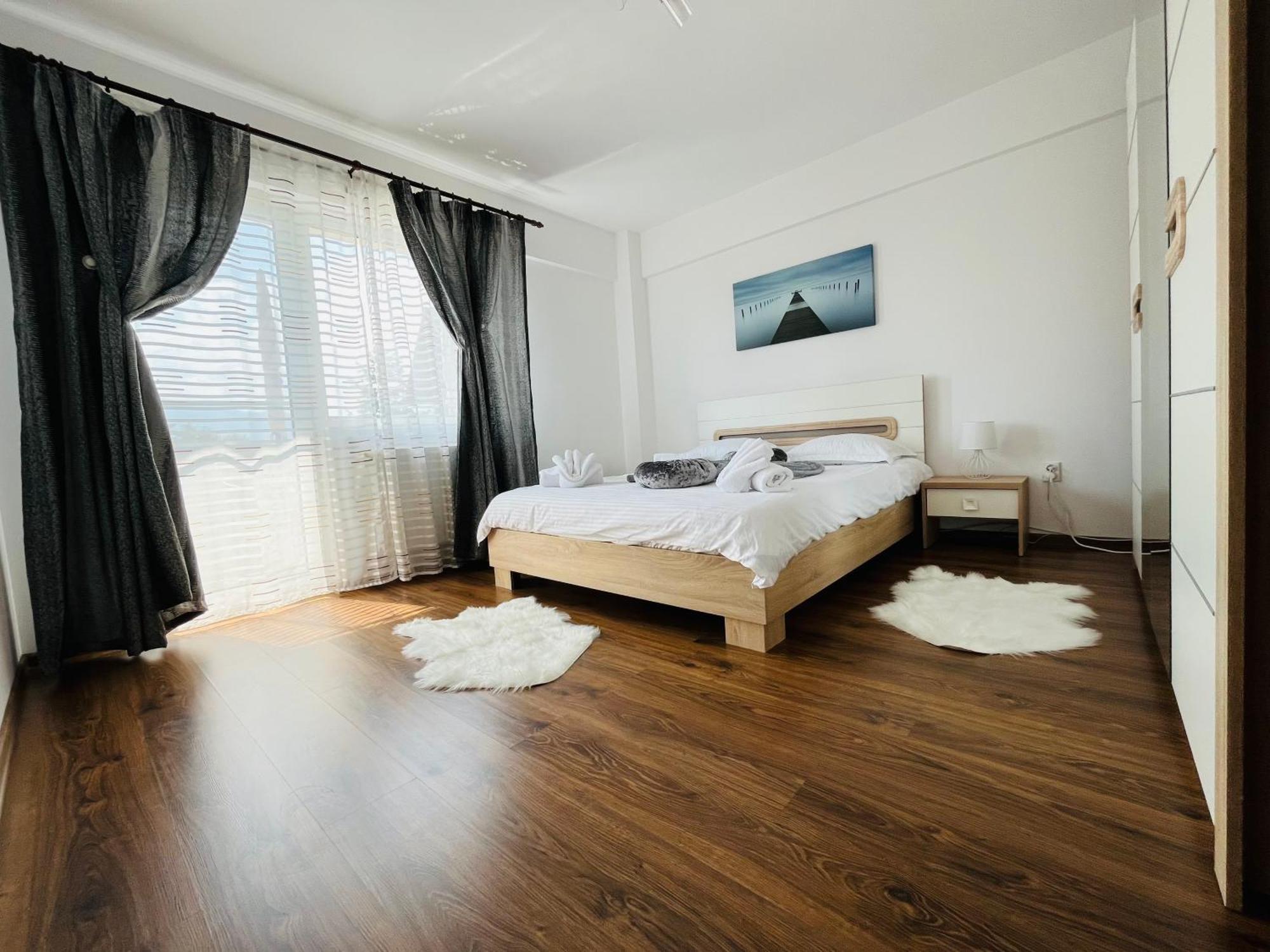 Green Apartaments Zărneşti エクステリア 写真