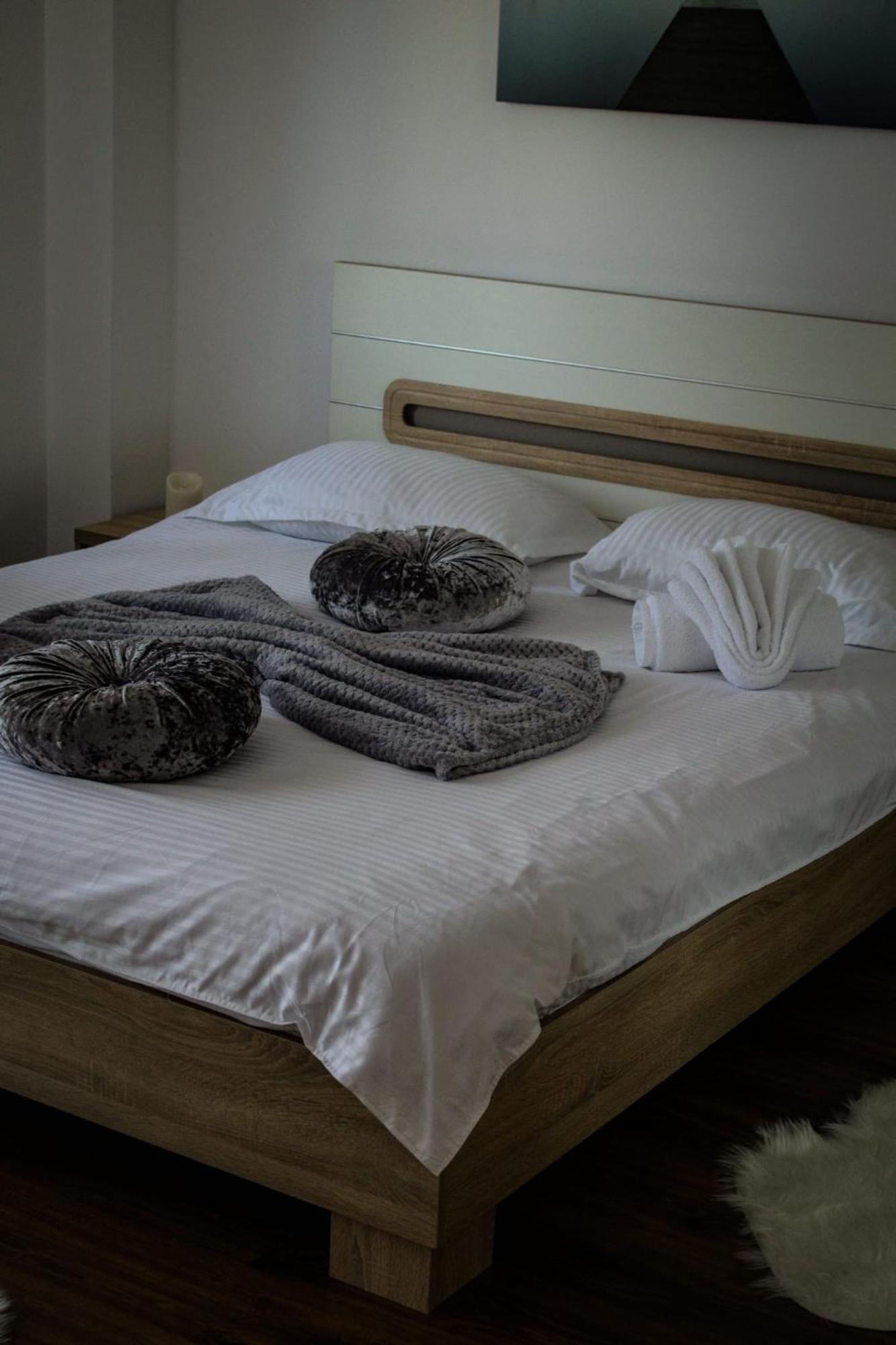 Green Apartaments Zărneşti エクステリア 写真
